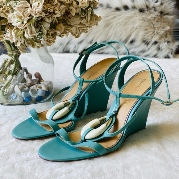 Badgley Mischka Wedges - Picture 1 of 6
